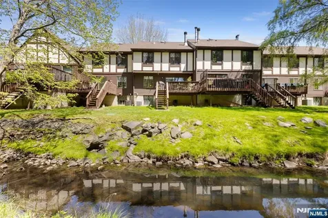 44 Holiday Court River Vale NJ 07675