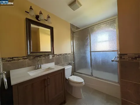 458 Lawn Avenue Palisades Park NJ 07650