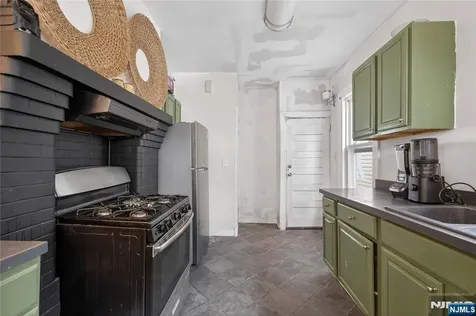 52 Clifford Street East Orange NJ 07018
