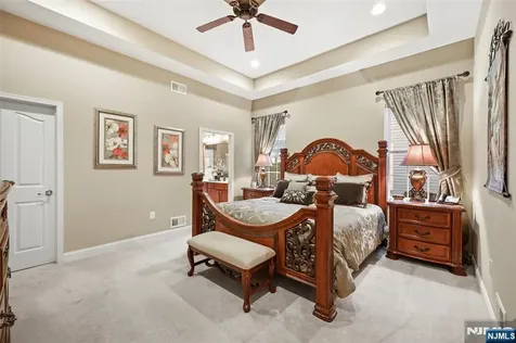 10 Harvey Cedar Way Ocean NJ 08758