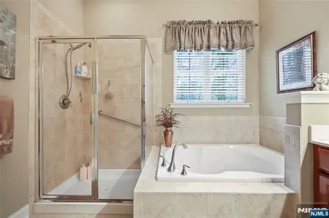 10 Harvey Cedar Way Ocean NJ 08758