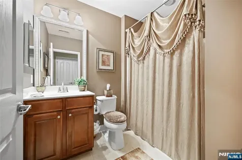 10 Harvey Cedar Way Ocean NJ 08758