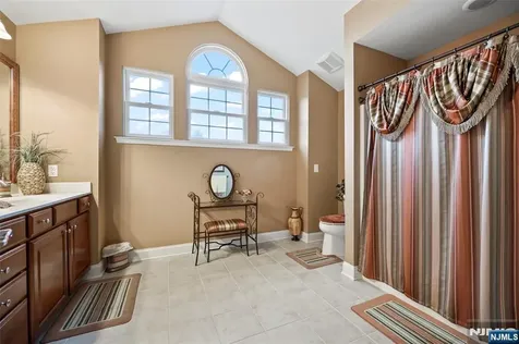 10 Harvey Cedar Way Ocean NJ 08758