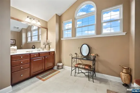 10 Harvey Cedar Way Ocean NJ 08758