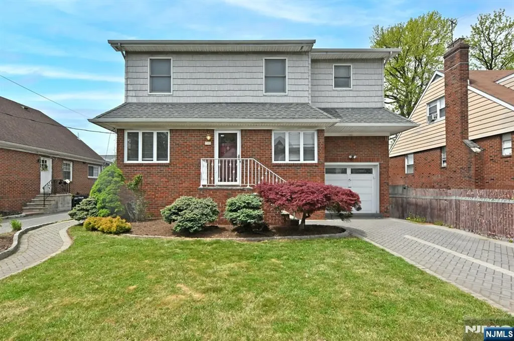 2147 Mackay Avenue Fort Lee NJ 07024