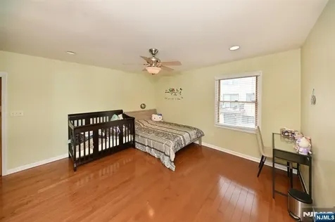 2147 Mackay Avenue Fort Lee NJ 07024