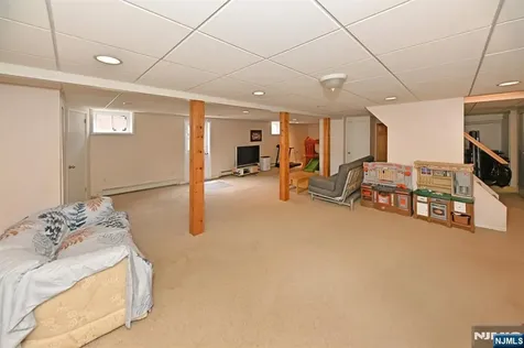 2147 Mackay Avenue Fort Lee NJ 07024