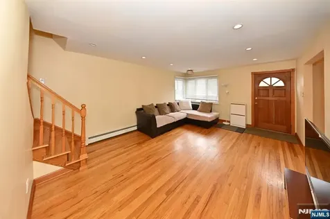 2147 Mackay Avenue Fort Lee NJ 07024