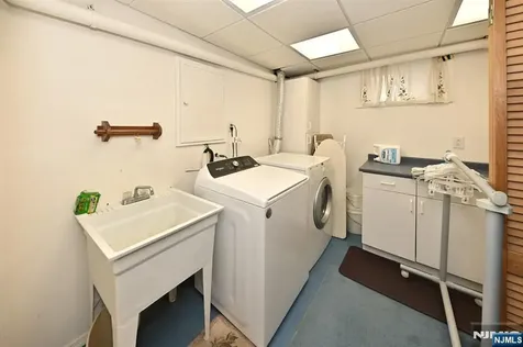 2147 Mackay Avenue Fort Lee NJ 07024