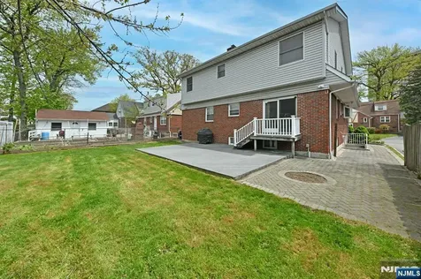 2147 Mackay Avenue Fort Lee NJ 07024