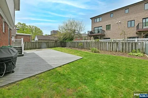 2147 Mackay Avenue Fort Lee NJ 07024