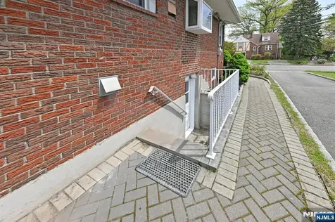 2147 Mackay Avenue Fort Lee NJ 07024