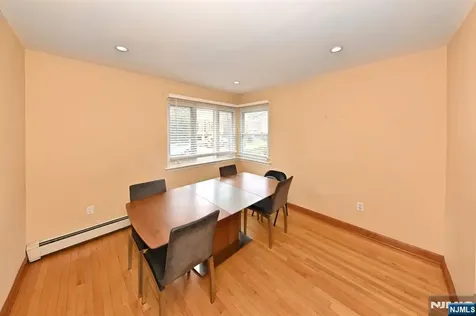 2147 Mackay Avenue Fort Lee NJ 07024