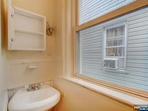45 18th Street East Orange NJ 07017