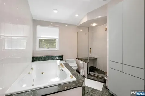 433 Piermont Road Cresskill NJ 07626