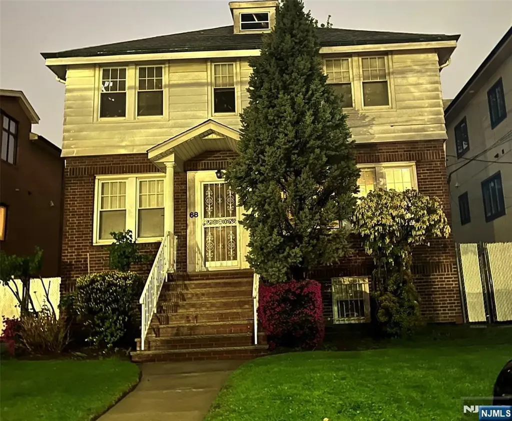 68 Lafayette Avenue Cliffside Park NJ 07010