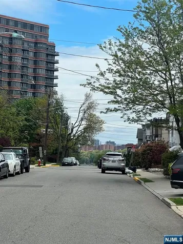 68 Lafayette Avenue Cliffside Park NJ 07010