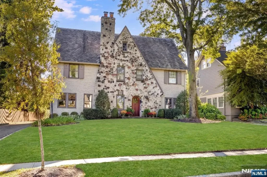 13 Ferncliff Terrace Glen Ridge NJ 07028