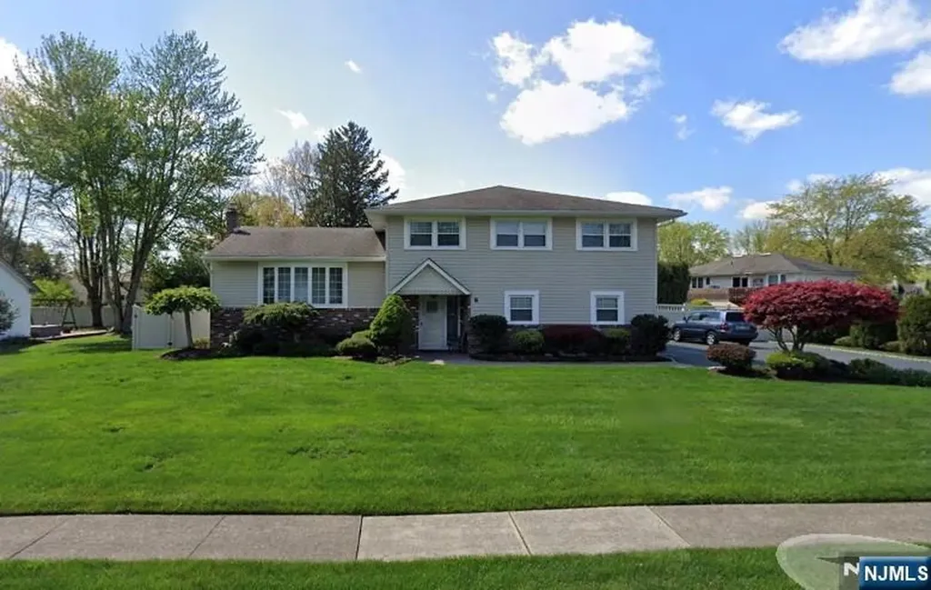 8 Amboy Drive Wayne NJ 07470