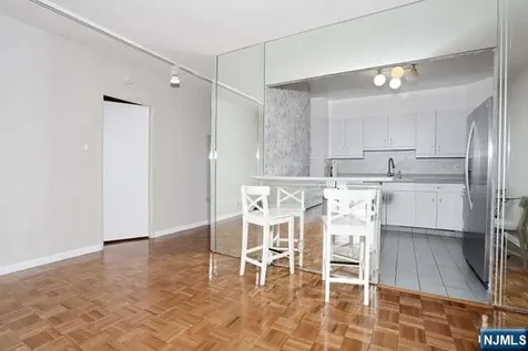 6 Horizon Fort Lee NJ 07024