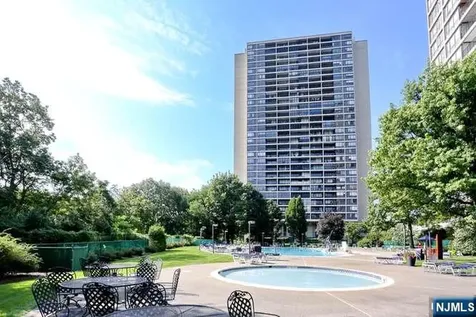 6 Horizon Fort Lee NJ 07024