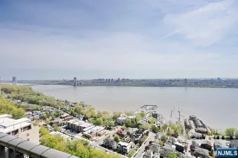 6 Horizon Fort Lee NJ 07024