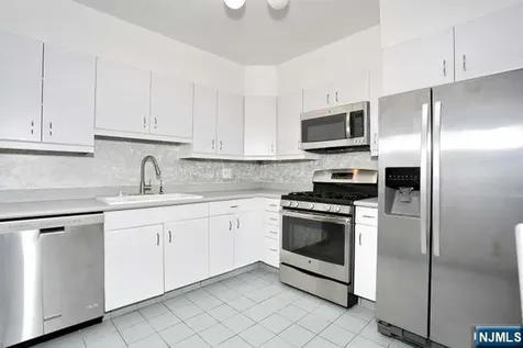 6 Horizon Fort Lee NJ 07024