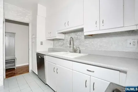 6 Horizon Fort Lee NJ 07024