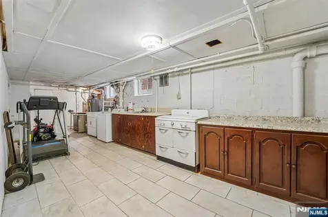1030 Jassamine Way Fort Lee NJ 07024