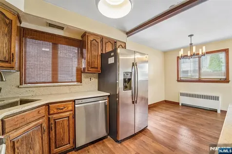 1030 Jassamine Way Fort Lee NJ 07024