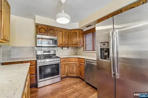 1030 Jassamine Way Fort Lee NJ 07024