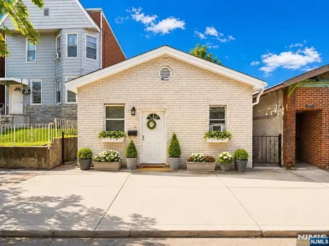 602 Elm Street Kearny NJ 07032