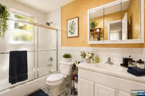 602 Elm Street Kearny NJ 07032