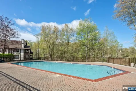 107 Mark Twain Way Mahwah NJ 07430