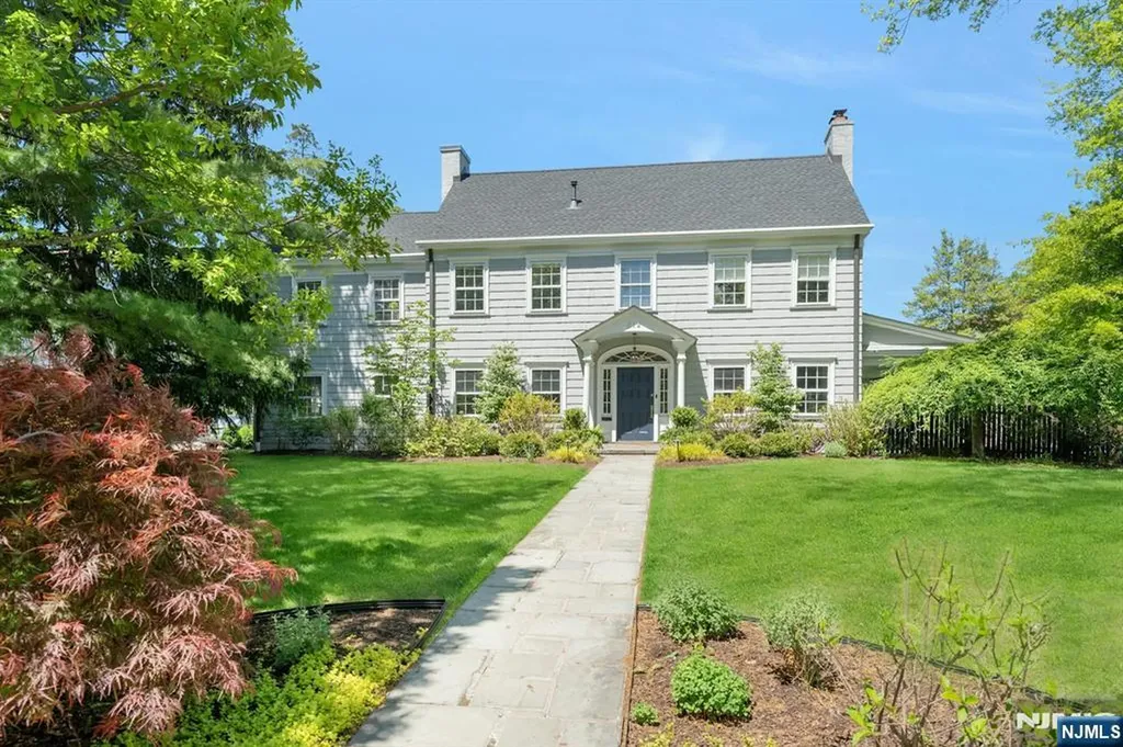 212 Midland Avenue Montclair NJ 07042