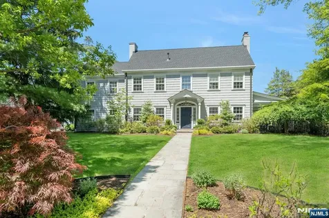 212 Midland Avenue Montclair NJ 07042