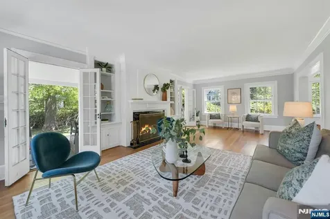 212 Midland Avenue Montclair NJ 07042