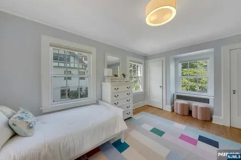 212 Midland Avenue Montclair NJ 07042