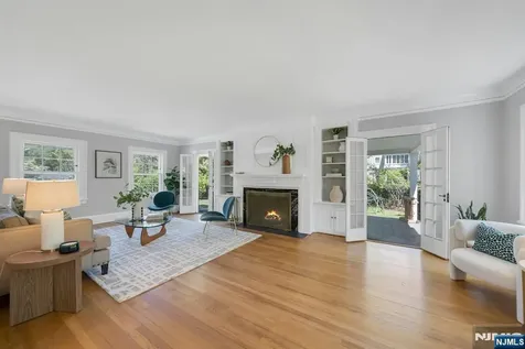 212 Midland Avenue Montclair NJ 07042