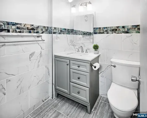 7004 Kennedy Boulevard Guttenberg NJ 07093