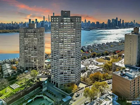 7004 Kennedy Boulevard Guttenberg NJ 07093