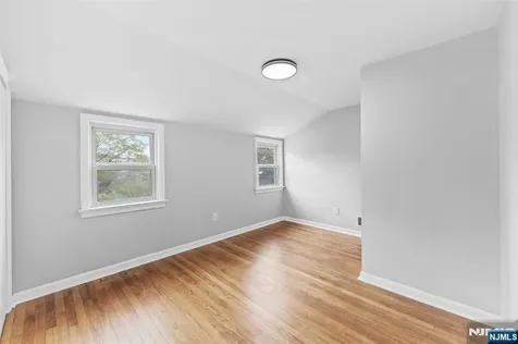 18 Farmingdale Avenue Bloomfield NJ 07003