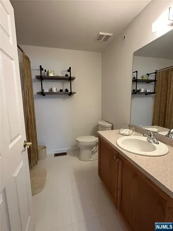 182 Brittany Court Clifton NJ 07013