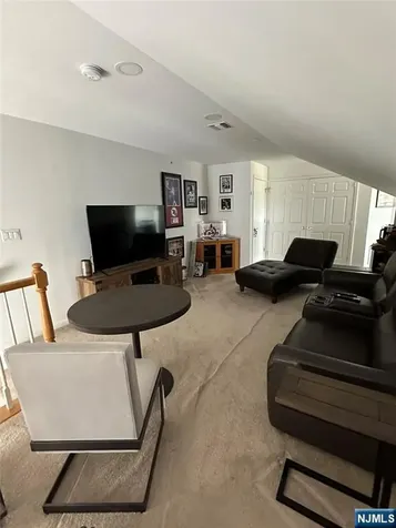 182 Brittany Court Clifton NJ 07013