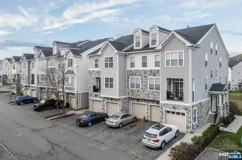 182 Brittany Court Clifton NJ 07013