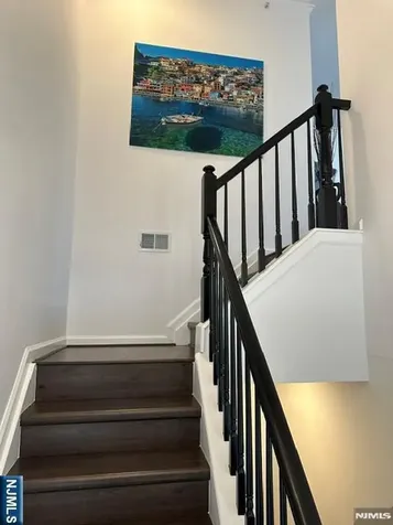 182 Brittany Court Clifton NJ 07013