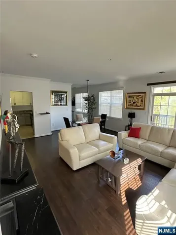182 Brittany Court Clifton NJ 07013