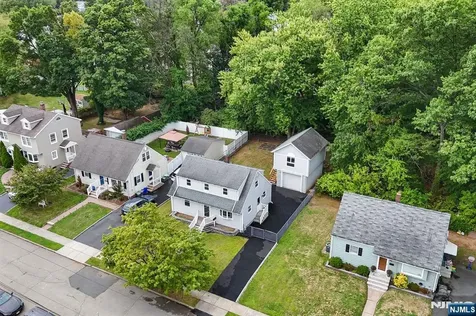 18 Farmingdale Avenue Bloomfield NJ 07003