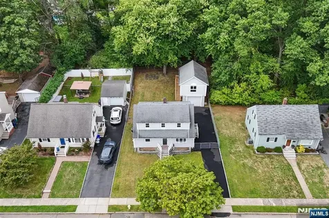 18 Farmingdale Avenue Bloomfield NJ 07003