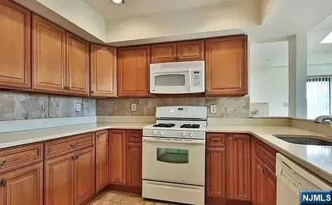 815 Topsail Lane Secaucus NJ 07094
